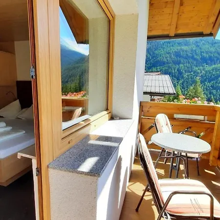 Fruehstueckspension Rehwinkl 솔덴